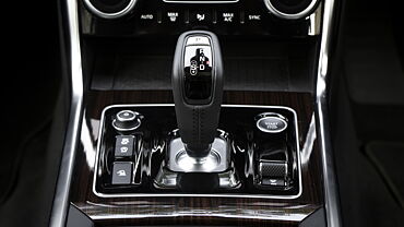 Jaguar XE Gear-Lever
