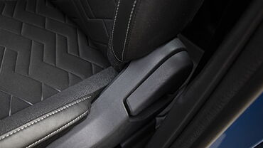Nissan Magnite Seat Adjustment Manual for Front Passenger