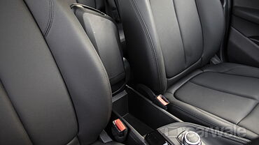 Discontinued BMW X1 2020 Front-Seats