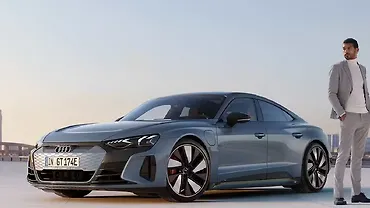 ऑडी ई-ट्रोन जीटी लेफ्ट फ्रंट थ्री क्वार्टर