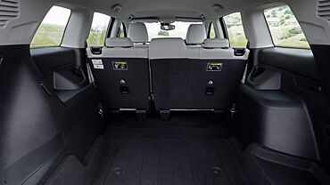 Jeep Meridian Bootspace