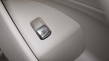 Mercedes-Benz E-Class Boot Release Lever/Fuel Lid Release Lever