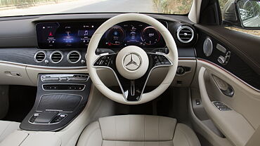 E-Class Cup Holders Image, E-Class Photos in India - CarWale