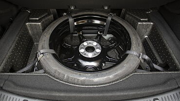 Mercedes-Benz E-Class Under Boot/Spare Wheel