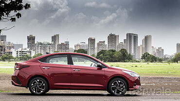 Discontinued Hyundai Verna 2020 Right Side View