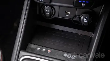 Hyundai Verna [2020-2023] Charging Ports - CarWale