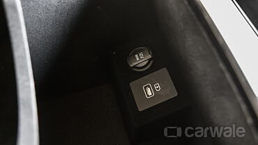 Kia Carnival [2020-2023] USB Port/AUX/Power Socket/Wireless Charging