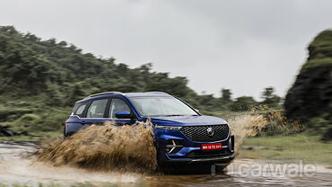 Discontinued MG Hector Plus 2020 Right Front Three Quarter