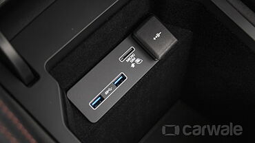 Land Rover Discovery Sport [2020-2022] USB Port/AUX/Power Socket/Wireless Charging