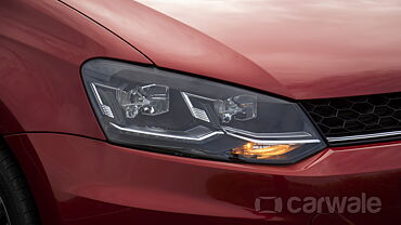 Volkswagen Vento Headlight