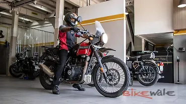 Royal Enfield Himalayan [2015-2023] Right Front Three Quarter