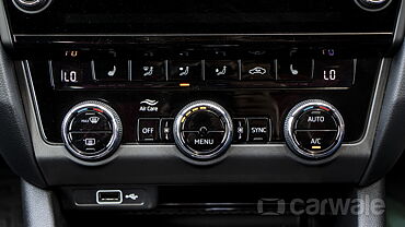 Skoda Octavia RS 245 AC Controls