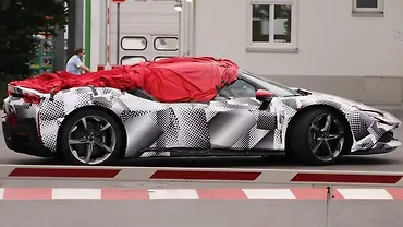 Ferrari SF90 Stradale Spider spied ahead of debut