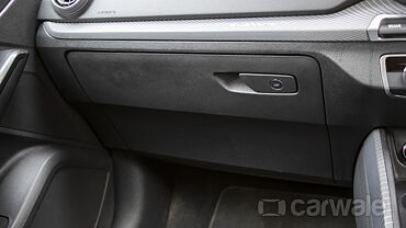 Audi Q2 Glove Box
