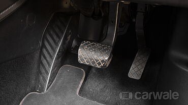 Audi Q2 Pedals/Foot Controls