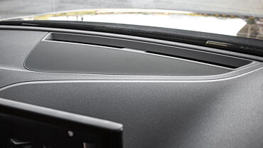 Audi A4 Central Dashboard - Top Storage/Speaker