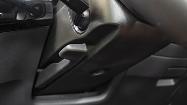 Audi A4 Steering Adjustment Lever/Controller