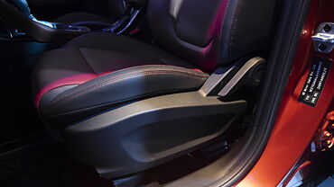 MG Astor Seat Adjustment Manual for Front Passenger