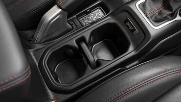 Wrangler Cup Holders Image, Wrangler Photos in India - CarWale