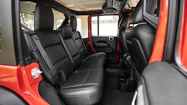 Arriba 60+ imagen jeep wrangler rear seats