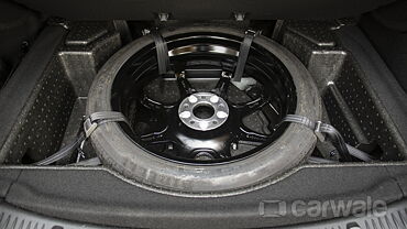 Mercedes-Benz E-Class Under Boot/Spare Wheel