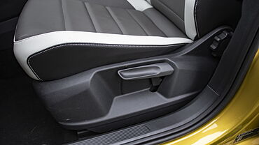 Volkswagen T-Roc Seat Adjustment Manual for Front Passenger