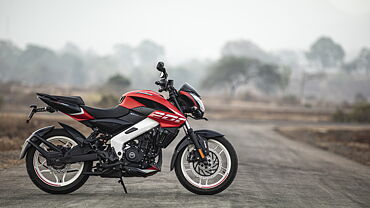 Images of Bajaj Pulsar NS200 | Photos of Pulsar NS200 - BikeWale