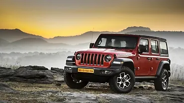 जीप रैंगलर के ऐक्सेलरेशन और फ़्यूल इकॉनमी की टेस्टिंग