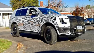 Ford S Upcoming Full Size Suv Expedition Spotted On Test Again Carwale