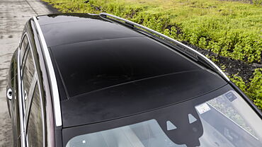 मर्सिडीज़ बेंज़ मायबाक GLS [2021-2024] कार की छत