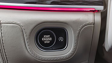 मर्सिडीज़ बेंज़ मायबाक GLS इंजन स्टार्ट बटन