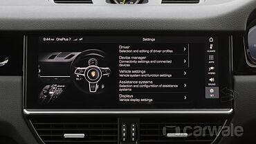 Porsche Cayenne Infotainment System