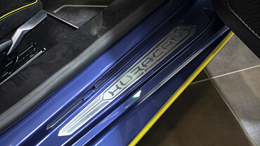 Lamborghini Huracan STO Front Backlit Door Sill Strips