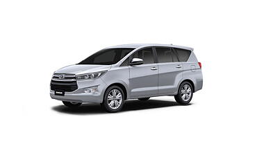 innova car white