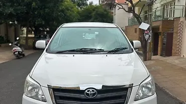2015 Toyota Innova 2.5 GX BS IV 7 STR