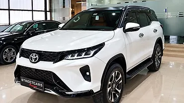 2022 Toyota Fortuner Legender 4X2 2WD Diesel Turbo Automatic Dual Tone