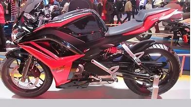 Hero HX250R Price, Images, Colours, Mileage & Reviews ...