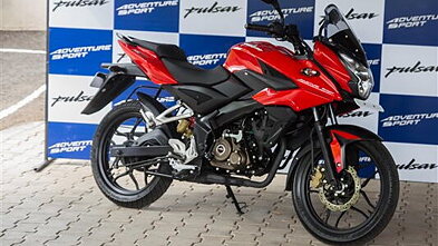 pulsar adventure sport 150 price