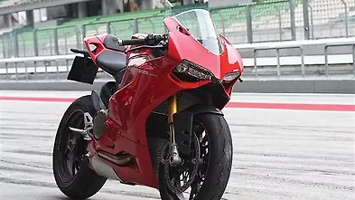 Ducati 1199 Panigale Price Images Colours Mileage Reviews
