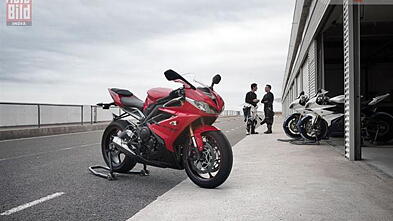 Triumph Daytona 675 Abs Price Images Used Daytona 675 Abs Bikes Bikewale