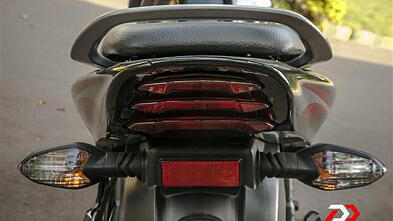 bajaj discover 125 tail light price