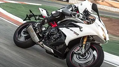 Triumph Daytona 675r Price Images Used Daytona 675r Bikes Bikewale Triumph Daytona 675r Price Images Used Daytona 675r Bikes Bikewale