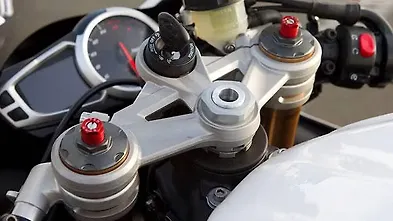 Triumph Daytona 675r Price Images Used Daytona 675r Bikes Bikewale