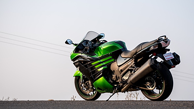 Kawasaki Ninja ZX-14R Price, Images & Used Ninja ZX-14R Bikes - BikeWale