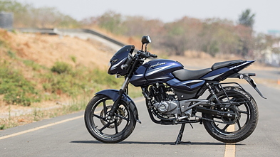 pulsar 180 on road price