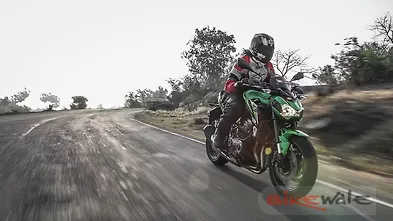 z900 ground clearance