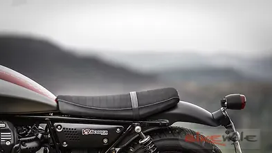 moto guzzi v9 bobber seat height
