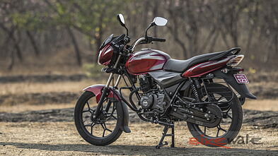 bajaj discover 110 colours