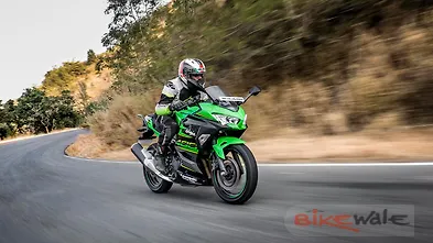 Kawasaki Ninja 400 Price Images Colours Mileage Reviews Bikewale