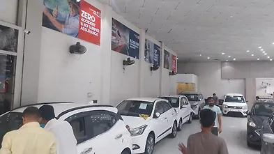 Legend Cars Showroom 1